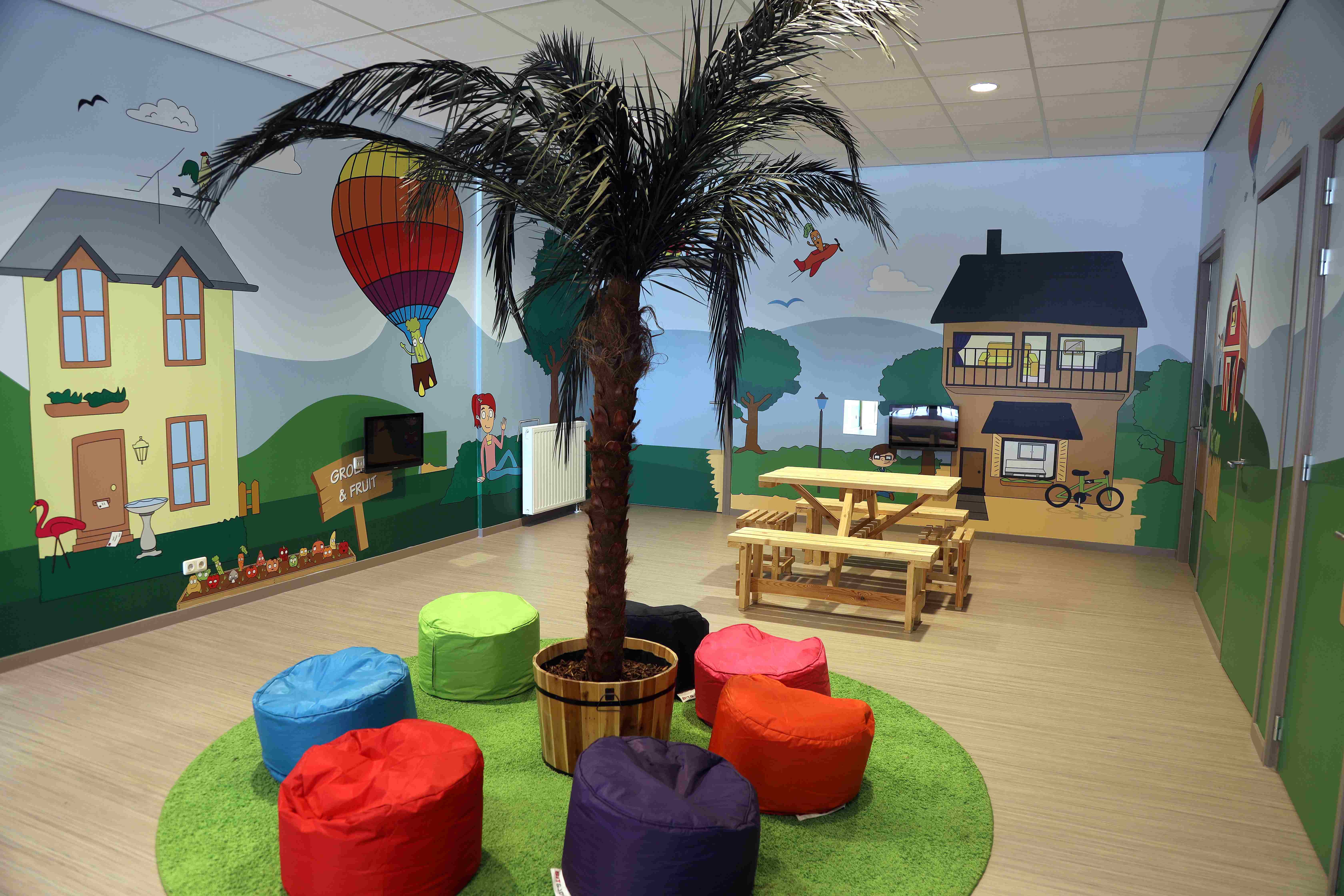 Colorful children's waiting room at Dental ZORG